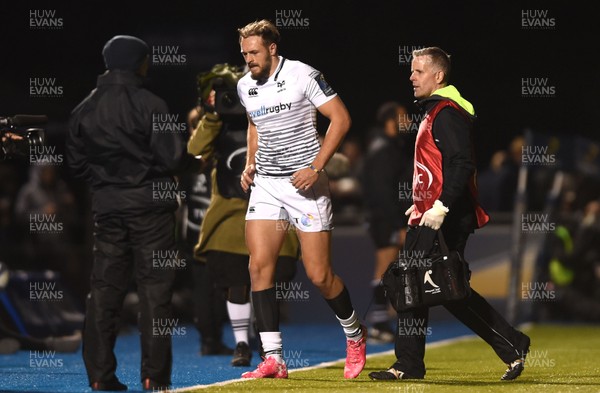 211017 - Saracens v Ospreys - European Rugby Champions Cup - Cory Allen of Ospreys leave the field with medical staff