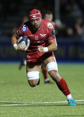 221016 - Saracens v Scarlets - European Rugby Champions Cup - Josh Macleod of Scarlets