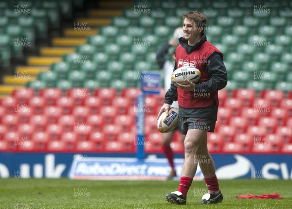 290313 -  Scarlets Training - Captains Run -Jonathan Davies pictured at the Scarlets captains run