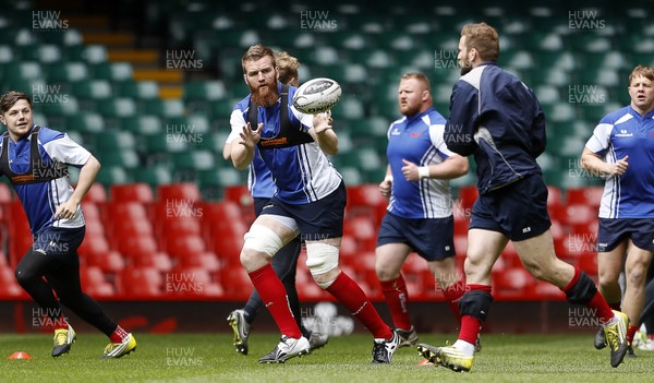 290416 - Scarlets Captains Run - Jake Ball during training