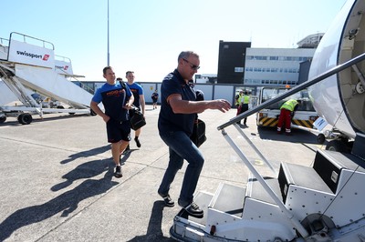 Scarlets Depart for Dublin 260517