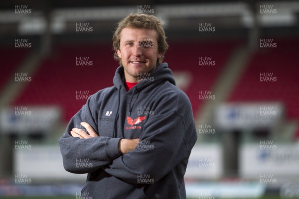 041214 - Scarlets new signing Hadleigh Parkes at Parc y Scarlets 