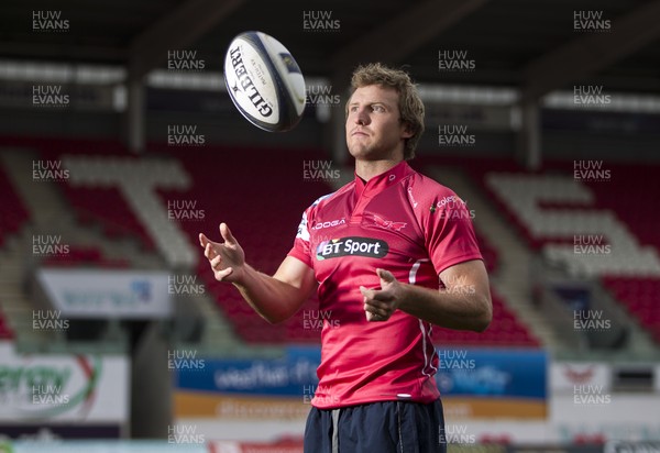 041214 - Scarlets new signing Hadleigh Parkes at Parc y Scarlets 