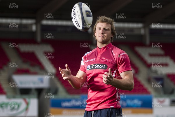 041214 - Scarlets new signing Hadleigh Parkes at Parc y Scarlets 