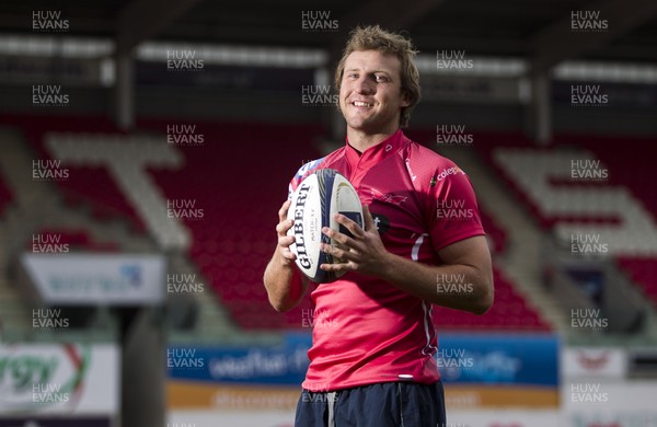 041214 - Scarlets new signing Hadleigh Parkes at Parc y Scarlets 