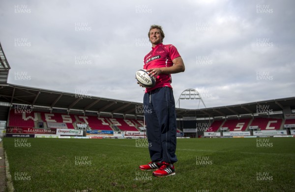 041214 - Scarlets new signing Hadleigh Parkes at Parc y Scarlets 