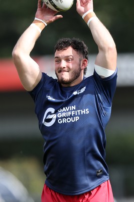 060925 - Scarlets Preseason Friendlies - Scarlets play preseason friendlies v Regional SRC Clubs Llandovery RFC and Carmarthen Quins RFC - Saul Hurley of Scarlets warms up   