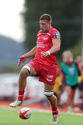 060925 - Scarlets Preseason Friendlies - Scarlets play preseason friendlies v Regional SRC Clubs Llandovery RFC and Carmarthen Quins RFC - Jarrod Taylor of Scarlets controls a loose kick  