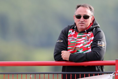 060925 - Scarlets Preseason Friendlies - Scarlets play preseason friendlies v Regional SRC Clubs Llandovery RFC and Carmarthen Quins RFC - Llandovery Head Coach Euros Evans   
