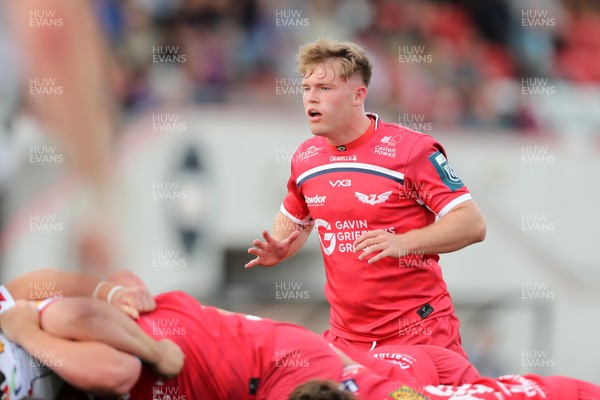 060925 - Scarlets Preseason Friendlies - Scarlets play preseason friendlies v Regional SRC Clubs Llandovery RFC and Carmarthen Quins RFC - Rhodri Lewis of Scarlets   