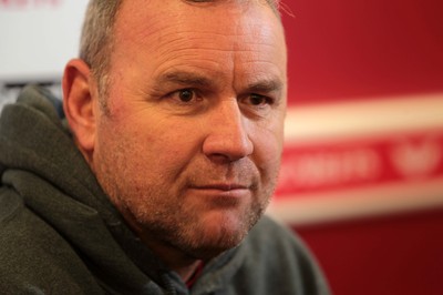 070115 - Scarlets Press Conference - Wayne Pivac talks to the press