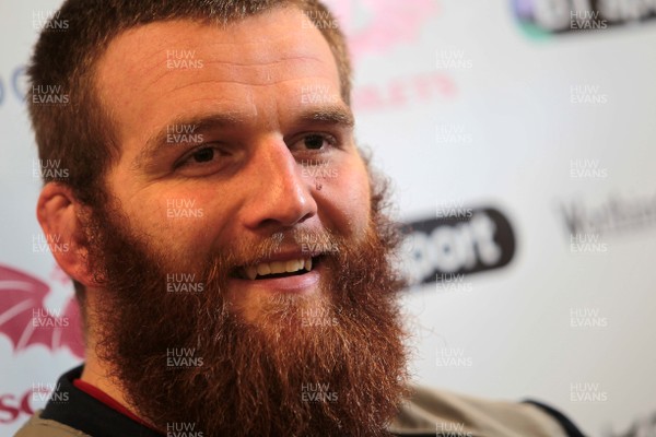 070115 - Scarlets Press Conference - Jake Ball talks to the press