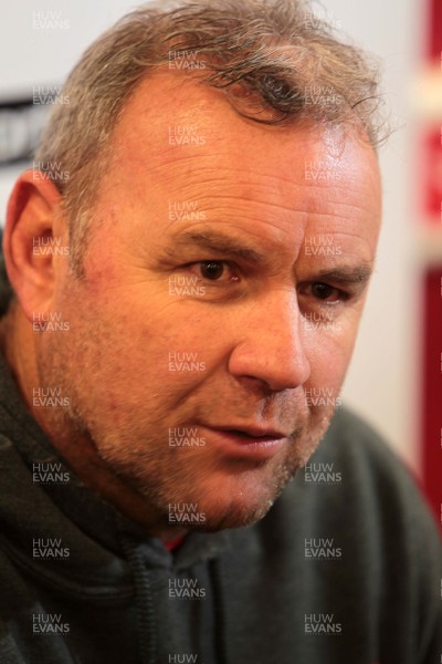 070115 - Scarlets Press Conference - Wayne Pivac talks to the press