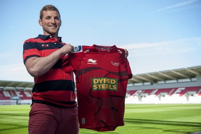 090713 - John Barclay - Scarlets - John Barclay is announced as a Scarlets player