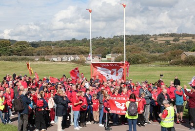 270925 - Scarlets Fans Protest - Scarlets fans march through Llanelli in protest against the Welsh Rugby Union’ s protective plan to get rid of possibly two of the Welsh rugby regions The march finished at Parc y Scarlets ahead of the Scarlets v Munster, United Rugby Championship match