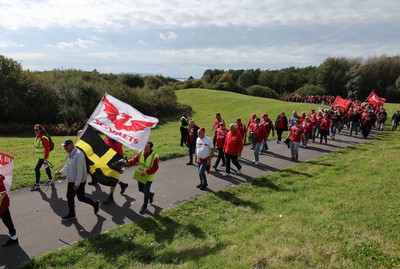 270925 - Scarlets Fans Protest - Scarlets fans march through Llanelli in protest against the Welsh Rugby Union’ s protective plan to get rid of possibly two of the Welsh rugby regions The march finished at Parc y Scarlets ahead of the Scarlets v Munster, United Rugby Championship match