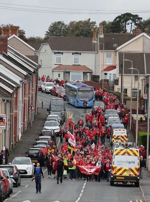270925 - Scarlets Fans Protest - Scarlets fans march through Llanelli in protest against the Welsh Rugby Union’ s protective plan to get rid of possibly two of the Welsh rugby regions The march finished at Parc y Scarlets ahead of the Scarlets v Munster, United Rugby Championship match