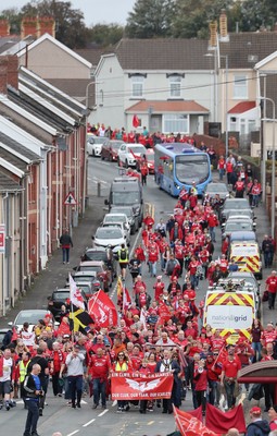 270925 - Scarlets Fans Protest - Scarlets fans march through Llanelli in protest against the Welsh Rugby Union’ s protective plan to get rid of possibly two of the Welsh rugby regions The march finished at Parc y Scarlets ahead of the Scarlets v Munster, United Rugby Championship match