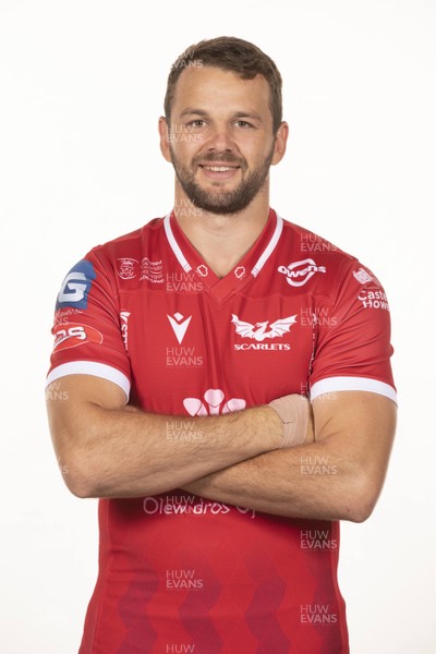 220920 - Scarlets Rugby Squad - Paul Asquith