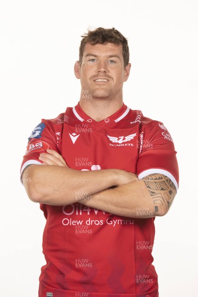 220920 - Scarlets Rugby Squad - Phil Price