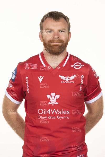 220920 - Scarlets Rugby Squad - Tom Phillips