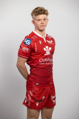 150921 - Scarlets Rugby Squad Headshots - Archie Hughes