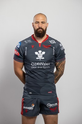 150921 - Scarlets Rugby Squad Headshots - Blade Thomson