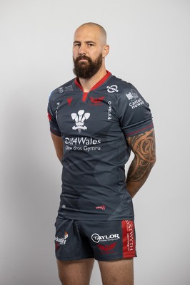 150921 - Scarlets Rugby Squad Headshots - Blade Thomson