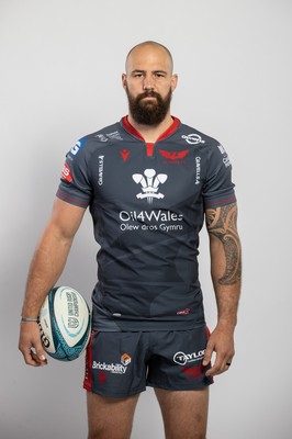 150921 - Scarlets Rugby Squad Headshots - Blade Thomson