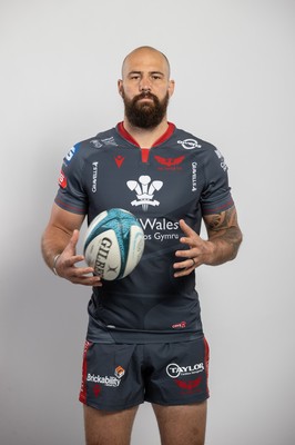 150921 - Scarlets Rugby Squad Headshots - Blade Thomson