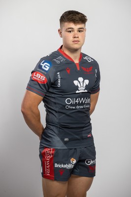 150921 - Scarlets Rugby Squad Headshots - Callum Williams