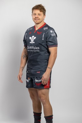 150921 - Scarlets Rugby Squad Headshots - James Davies