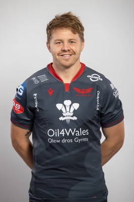 150921 - Scarlets Rugby Squad Headshots - James Davies