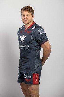 150921 - Scarlets Rugby Squad Headshots - James Davies