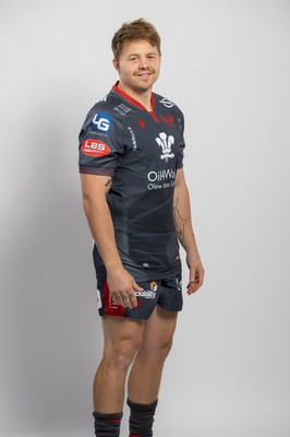 150921 - Scarlets Rugby Squad Headshots - James Davies