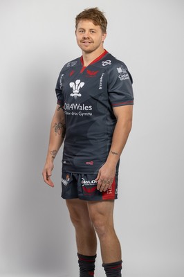 150921 - Scarlets Rugby Squad Headshots - James Davies