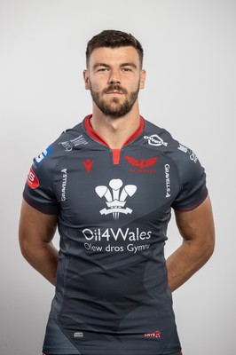 150921 - Scarlets Rugby Squad Headshots - Johnny Williams