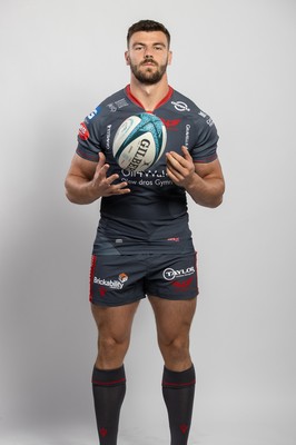 150921 - Scarlets Rugby Squad Headshots - Johnny Williams