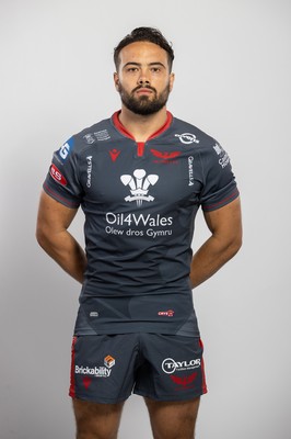 150921 - Scarlets Rugby Squad Headshots - Josh Macloed