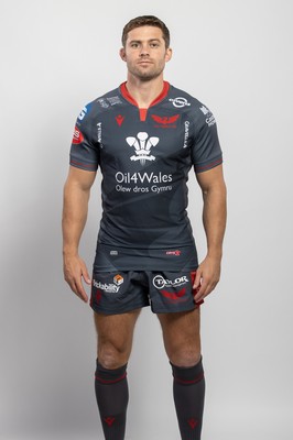 150921 - Scarlets Rugby Squad Headshots - Leigh Halfpenny