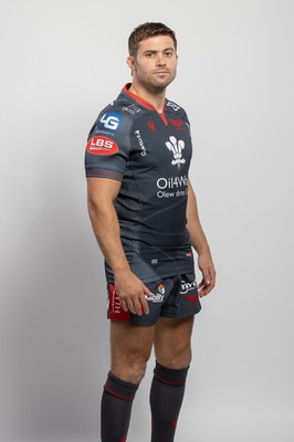 150921 - Scarlets Rugby Squad Headshots - Leigh Halfpenny