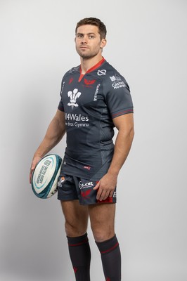 150921 - Scarlets Rugby Squad Headshots - Leigh Halfpenny