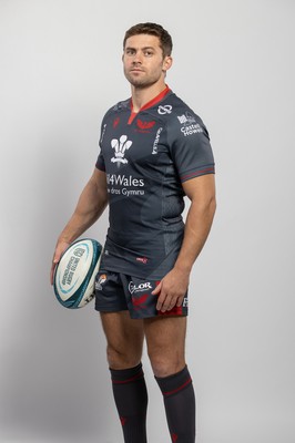 150921 - Scarlets Rugby Squad Headshots - Leigh Halfpenny