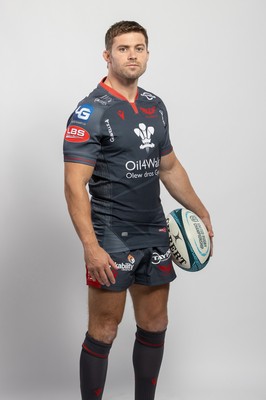 150921 - Scarlets Rugby Squad Headshots - Leigh Halfpenny