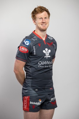 150921 - Scarlets Rugby Squad Headshots - Rhys Patchell