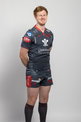 150921 - Scarlets Rugby Squad Headshots - Rhys Patchell