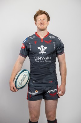 150921 - Scarlets Rugby Squad Headshots - Rhys Patchell