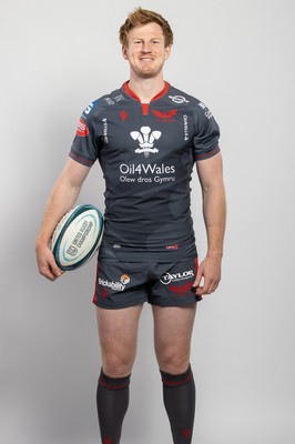 150921 - Scarlets Rugby Squad Headshots - Rhys Patchell