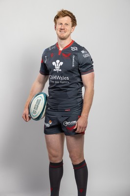 150921 - Scarlets Rugby Squad Headshots - Rhys Patchell