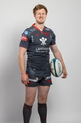 150921 - Scarlets Rugby Squad Headshots - Rhys Patchell